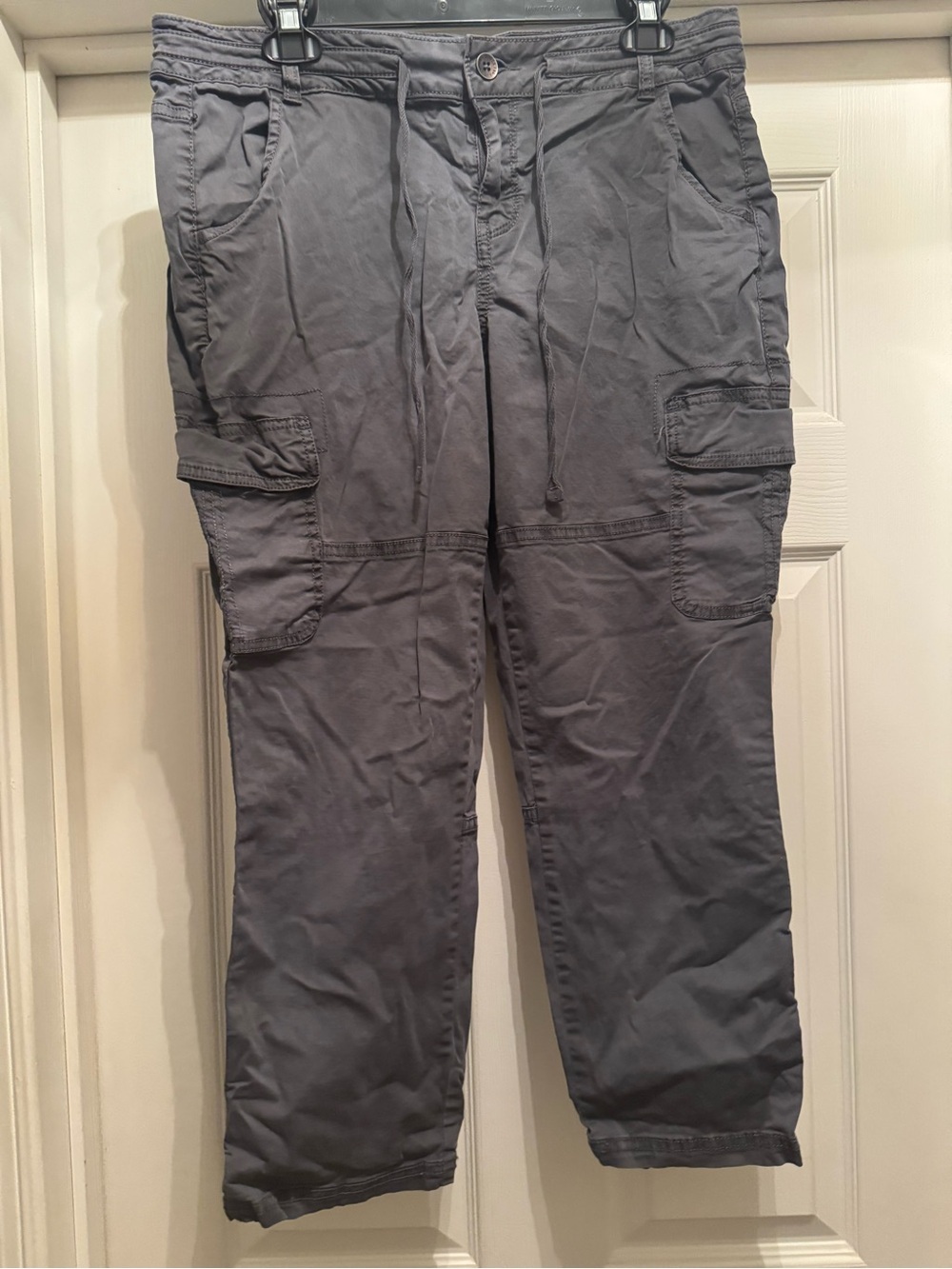 Sonoma Cargo Capri Pants